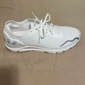 Like New UA HOVR Sonic 6
